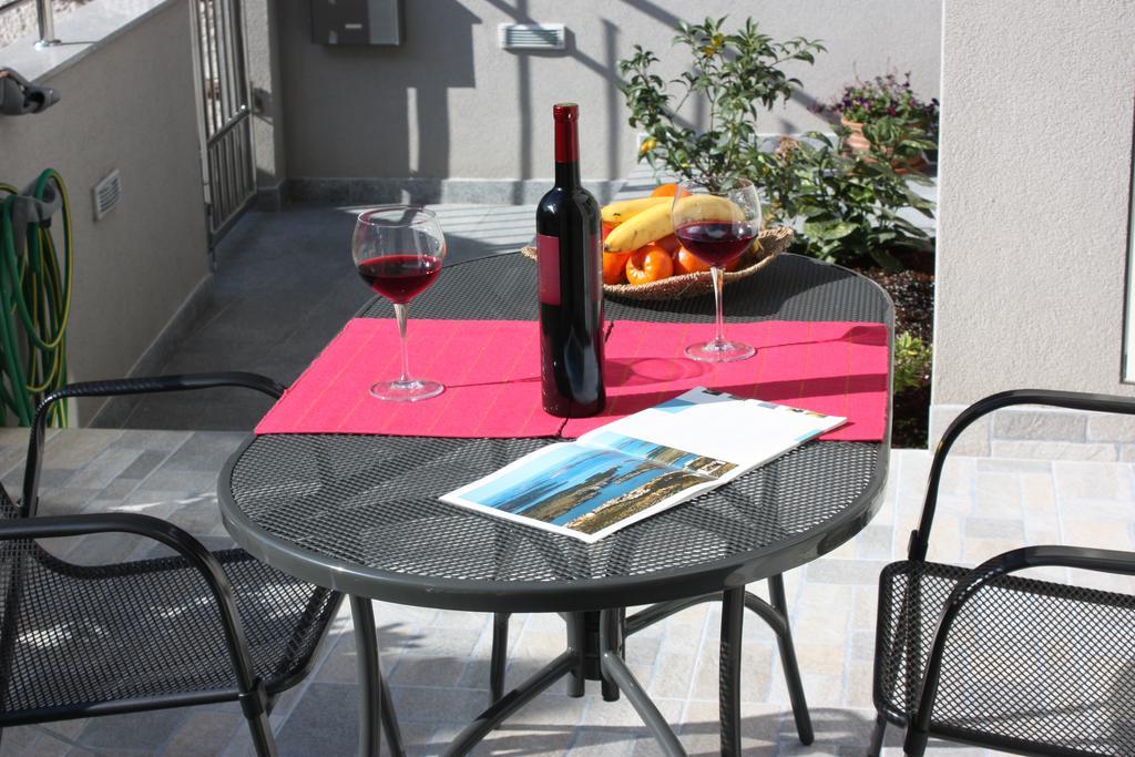 Aurora Apartments Šibenik Esterno foto