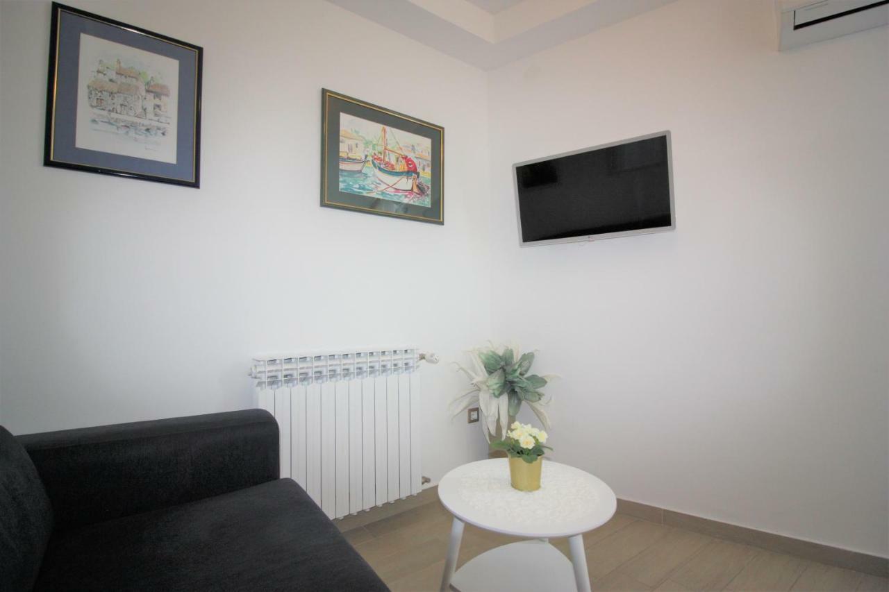 Aurora Apartments Šibenik Esterno foto